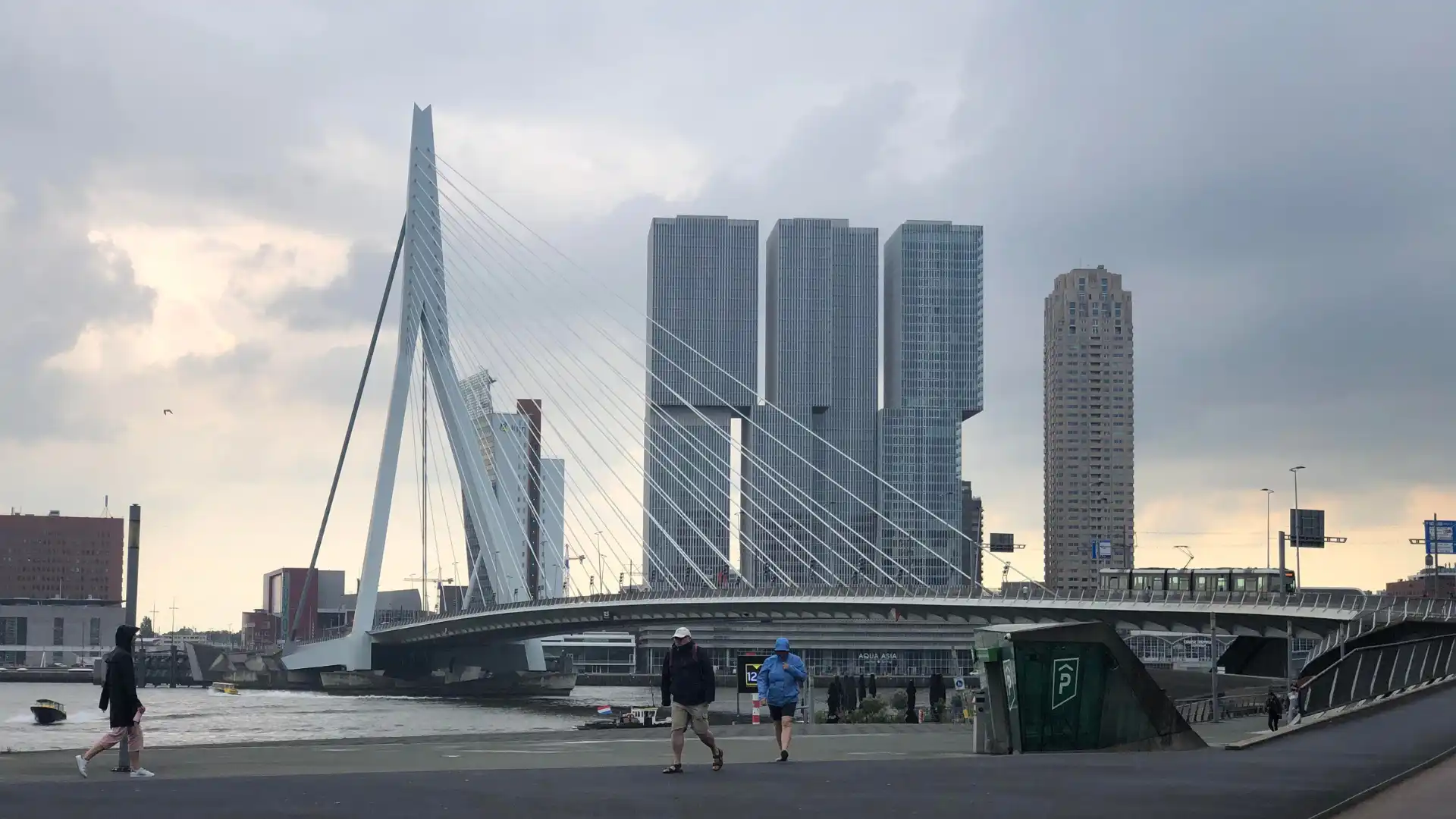 Over ons 5 Erasmusbrug