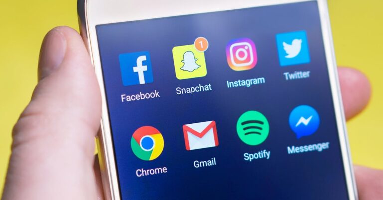 Snapchat vraagt betaling voor opslag boven 5 GB 1 Snapchat zet gebruikers voor keuze betalen als je meer dan 5 GB wil of je herinneringen verliezen HLN